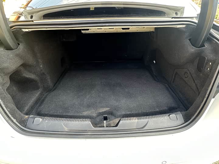 Jaguar XEL 2021 2.0 T 200 PS R-DYNAMIC — фото 23