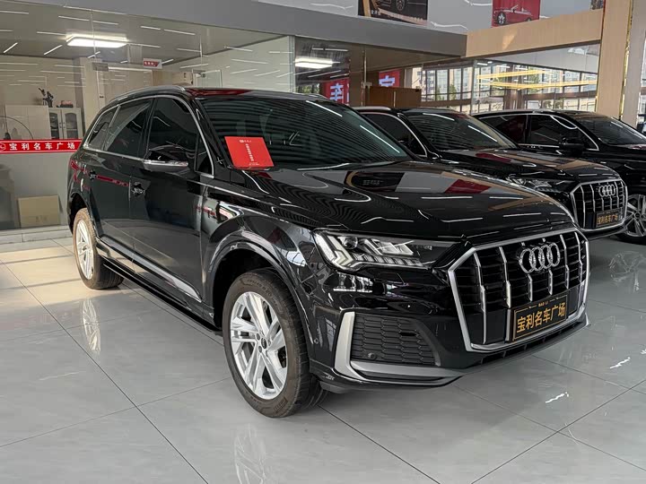 Audi Q7 2023 45 TFSI quattro S line Sport — фото 2