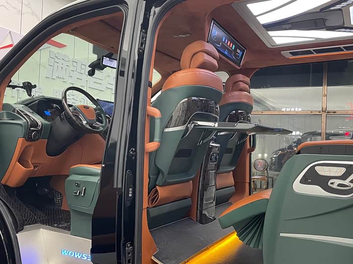Ford Tourneo — фото 14