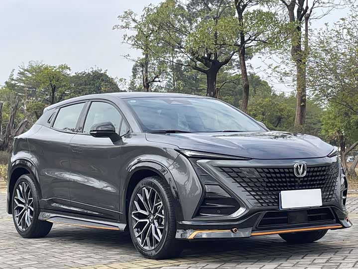 Changan UNI-T 2022 1.5 T Premium — фото 4