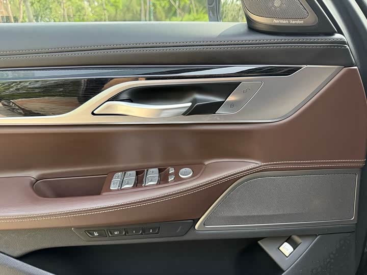 BMW 7-Series 2018 740 Li Leading M — фото 16