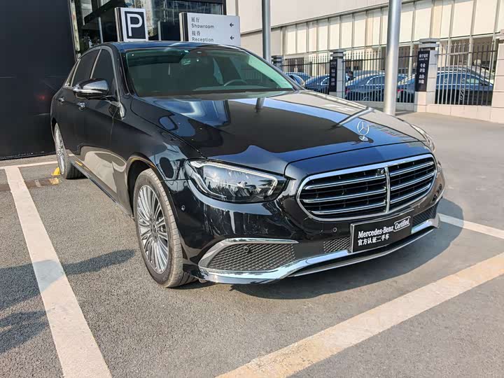 Mercedes-Benz E-Class 2022 E 300 L Luxury — фото 3