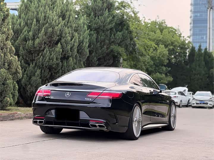 Mercedes-Benz S-Class AMG 2015 AMG S 63 4 MATIC Coupe — фото 6