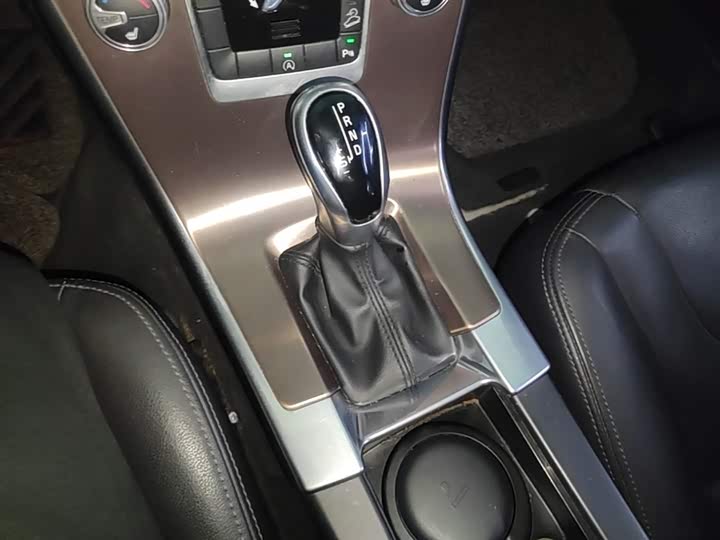 Volvo XC60 2017 T 5 AWD — фото 14