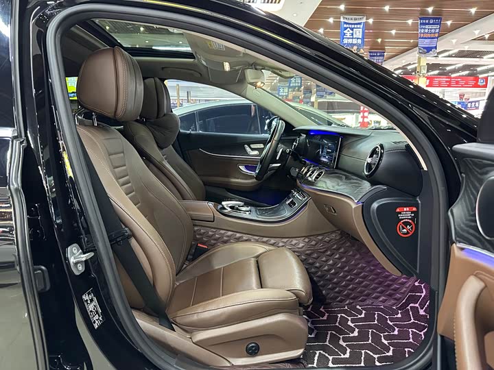 Mercedes-Benz E-Class 2018 E 200 L Sport — фото 13