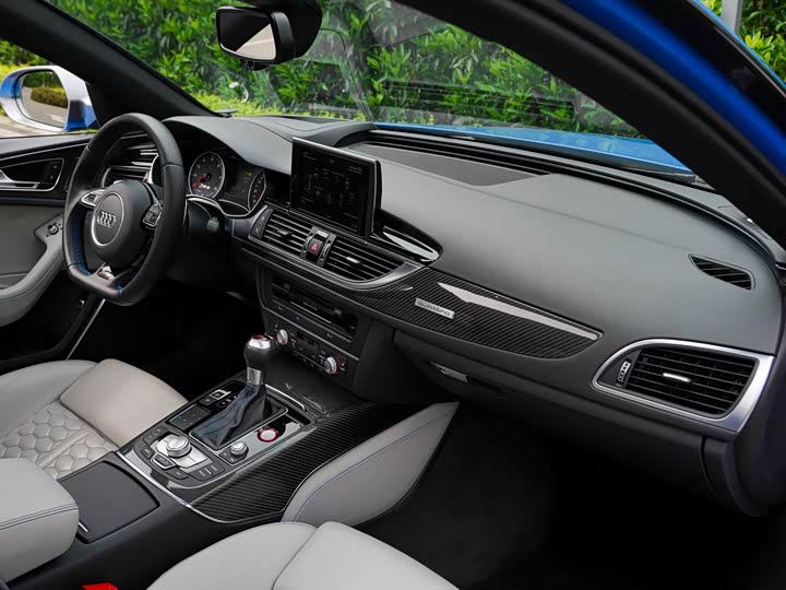 Audi RS6 2018 RS 6 4.0 T Avant — фото 10