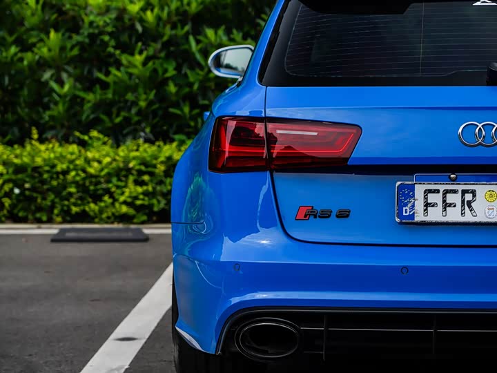 Audi RS6 2018 RS 6 4.0 T Avant — фото 47