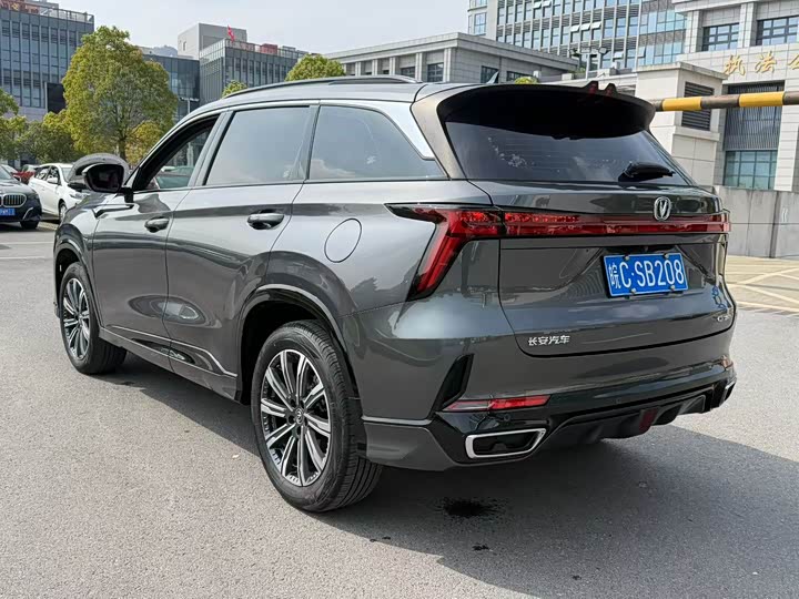 Changan CS75 PLUS 2023 1.5 T ATPremium — фото 7