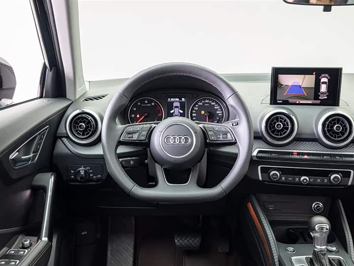 Audi Q2L 2024 35 TFSI — фото 19