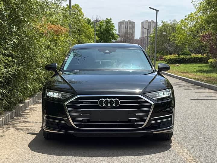 Audi A8 2019 Plus A 8 L 50 TFSI quattro Comfort — фото 2