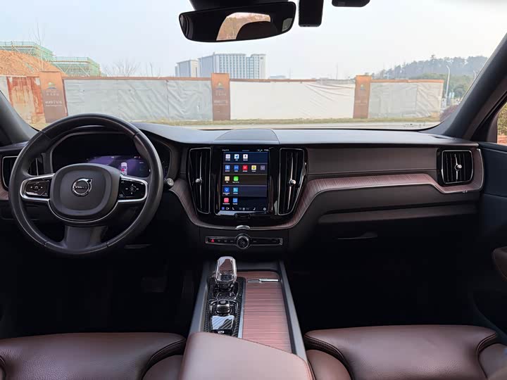 Volvo XC60 2024 B 5 4 WD — фото 16