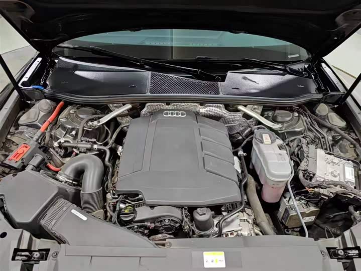 Audi A6L 2023 40 TFSI — фото 16