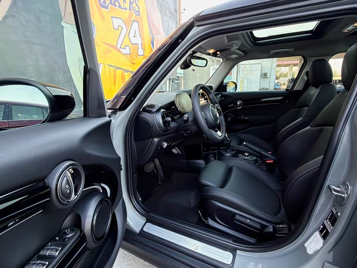 MINI Hatch — фото 10