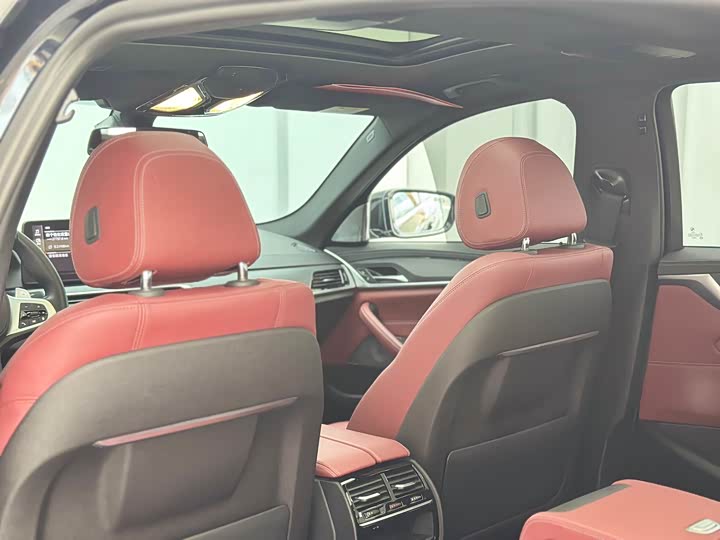 BMW 5-Series 2022 530 Li x Drive M — фото 29
