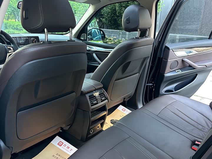 BMW X5 2017 x Drive 35i — фото 11