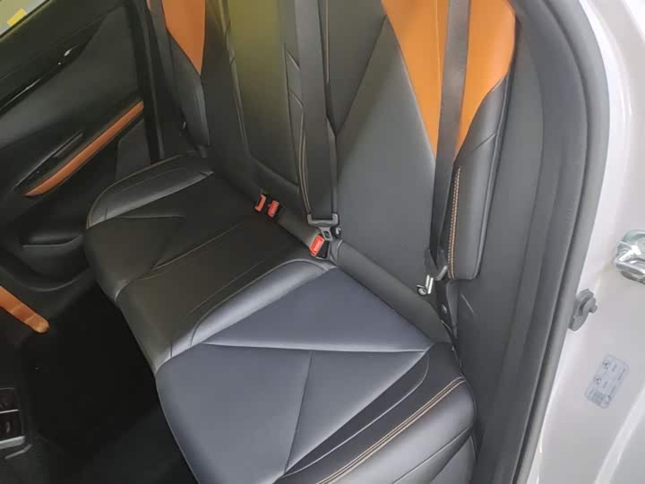 Changan UNI-V 2022 1.5 T — фото 17