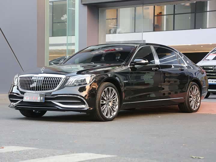 Maybach S-Class 2018 S 560 4 MATIC — фото 1