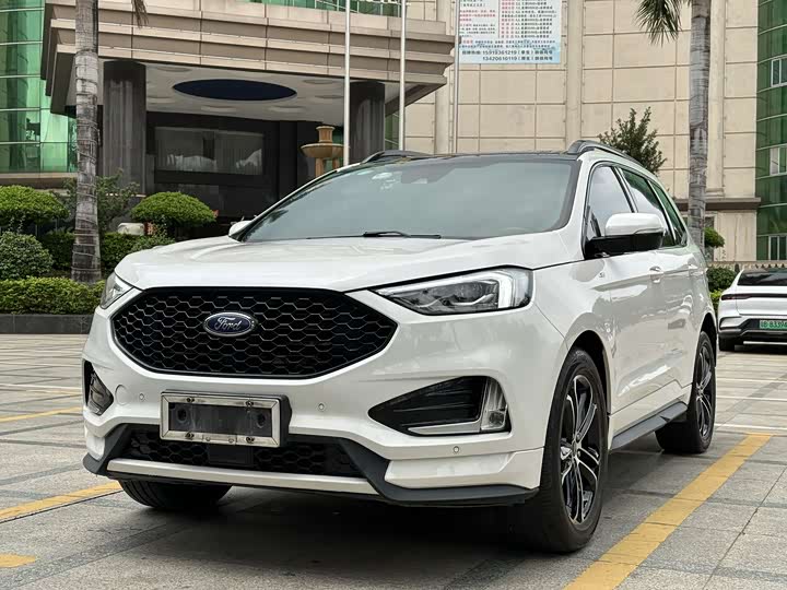 Ford Edge — фото 1