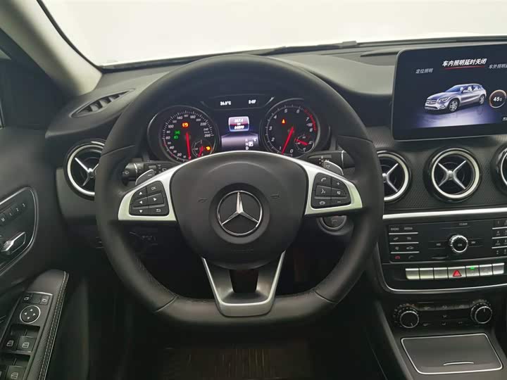 Mercedes-Benz GLA 2019 GLA 200 — фото 11