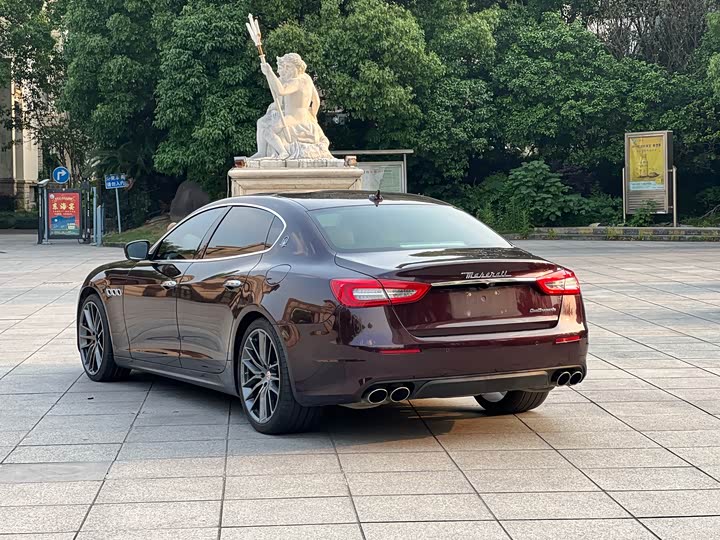 Maserati Quattroporte — фото 7