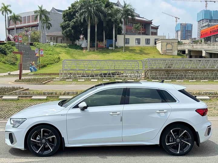 Audi A3 2023 Sportback 35 TFSI Sport — фото 3