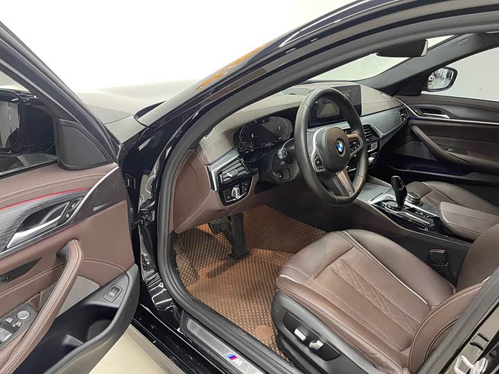 BMW 5-Series 2021 530 Li Leading M — фото 4