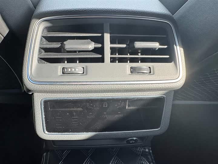 Audi A6L 2023 45 TFSI — фото 10