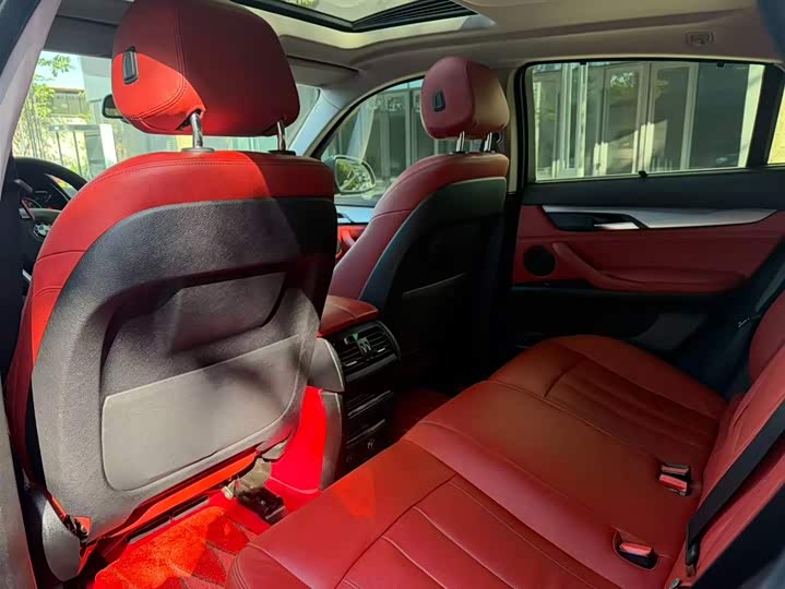 BMW X6 2018 x Drive 35i Leading — фото 16