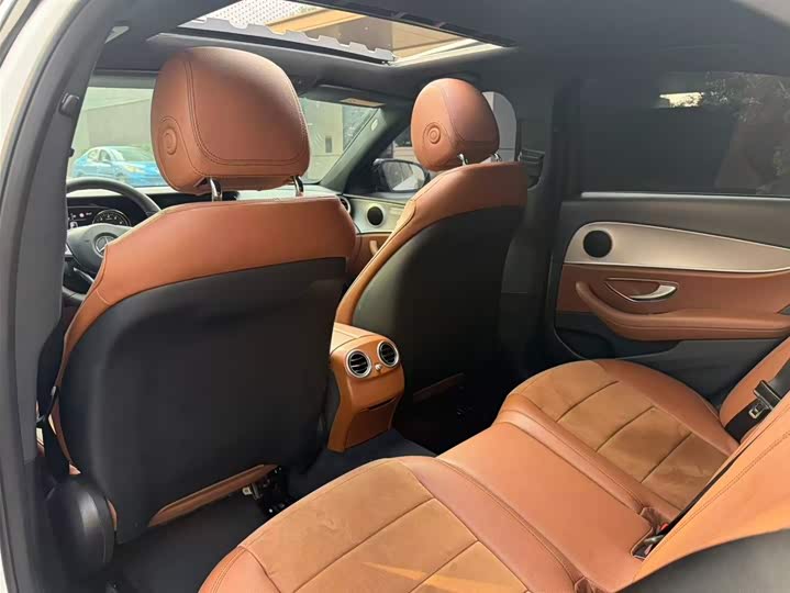 Mercedes-Benz E-Class 2017 E 200 Sport 4 MATIC — фото 7