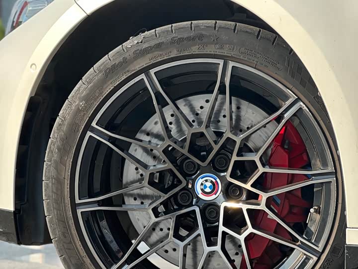 BMW M4 — фото 18