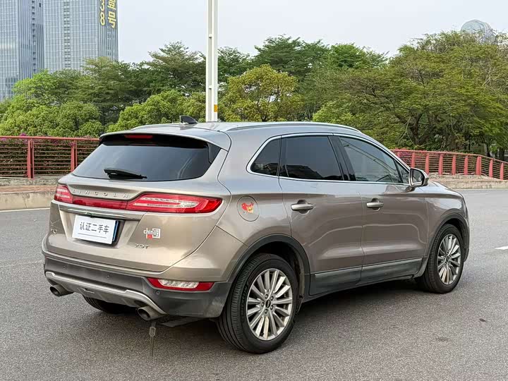 Lincoln MKC 2019 2.0 T 2 WD V — фото 4