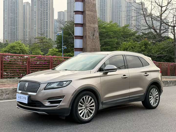Lincoln MKC 2019 2.0 T 2 WD V — фото 1
