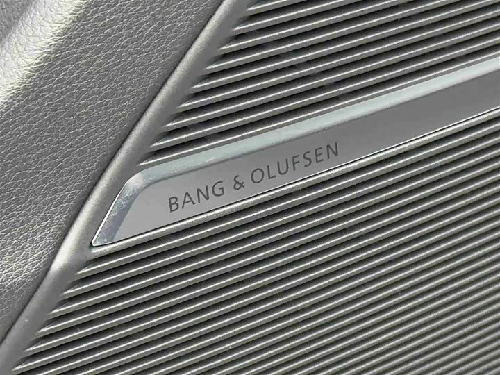 Audi Q7 2023 55 TFSI quattro S line Sport — фото 17