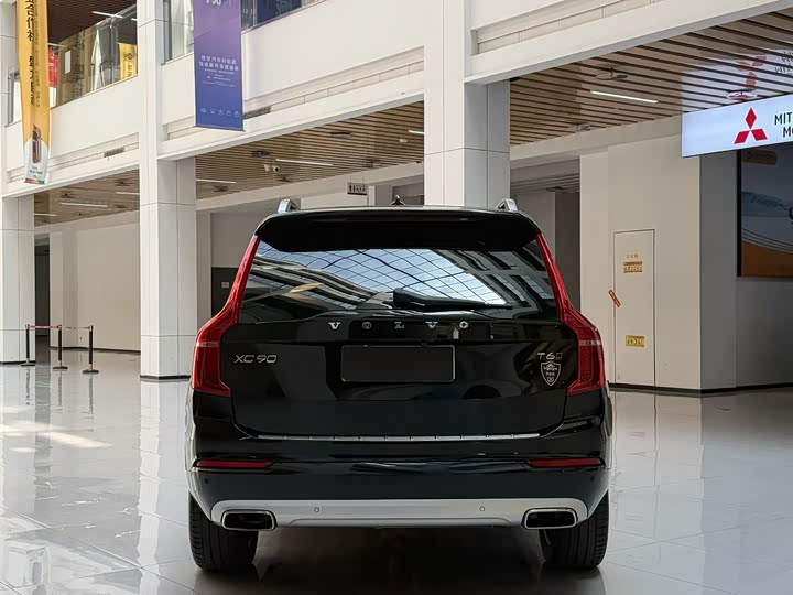 Volvo XC90 2018 T 6 7 — фото 3