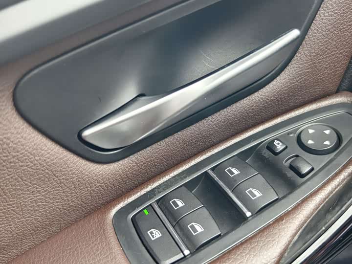 BMW 3-Series 2018 320 Li Leading M — фото 18