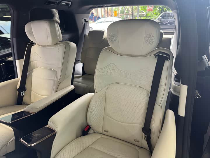 Trumpchi M8 2023 — фото 18