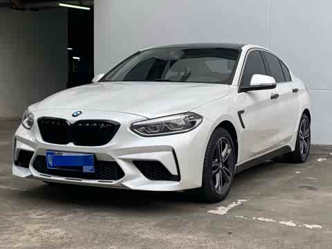 BMW 1-Series 2019 118i — фото 13