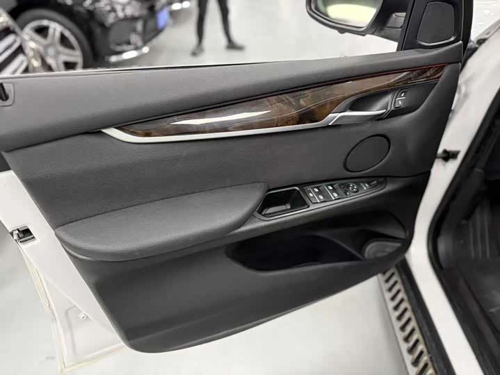 BMW X5 2014 x Drive 35i Luxury — фото 4