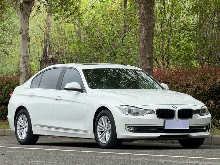 BMW 3-Series 2015 320 Li — фото 3