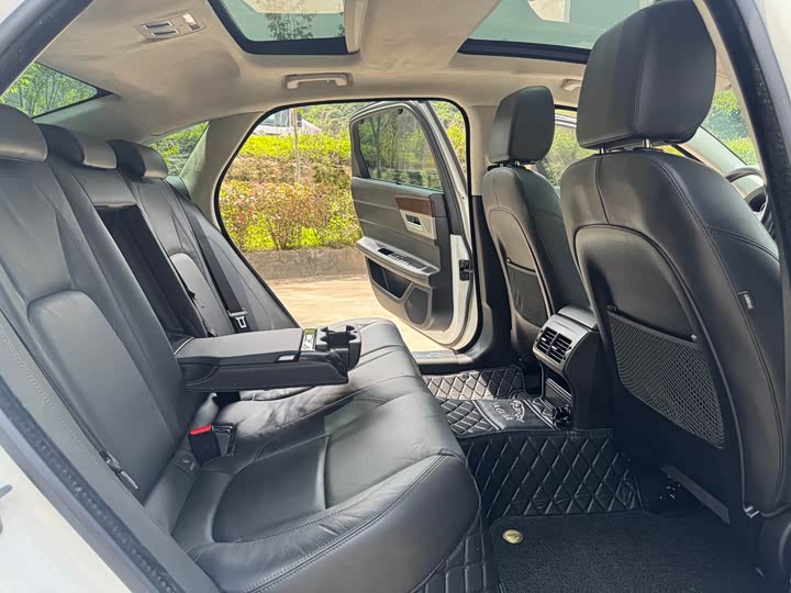 Jaguar XFL 2018 XFL 2.0 T 200 PS — фото 14