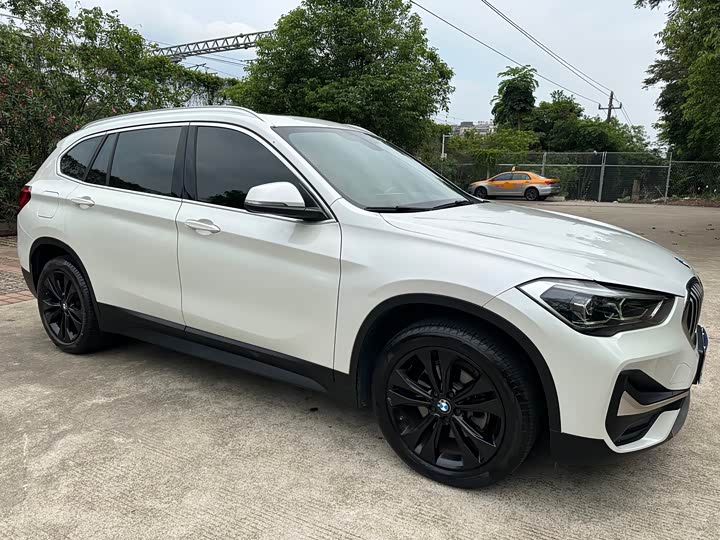 BMW X1 2021 s Drive 20 Li — фото 11
