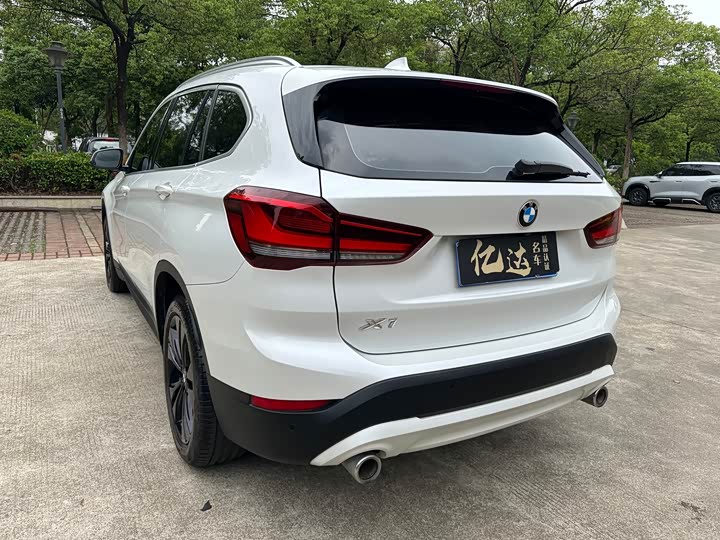 BMW X1 2021 s Drive 20 Li — фото 19