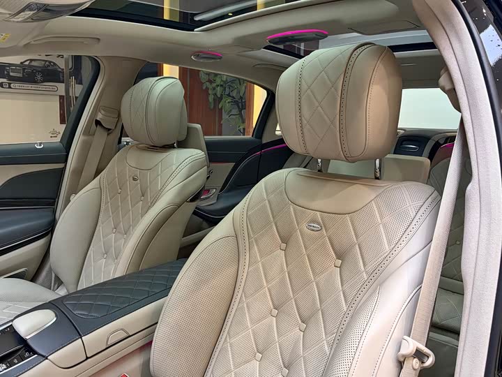 Maybach S-Class 2019 S 680 — фото 19