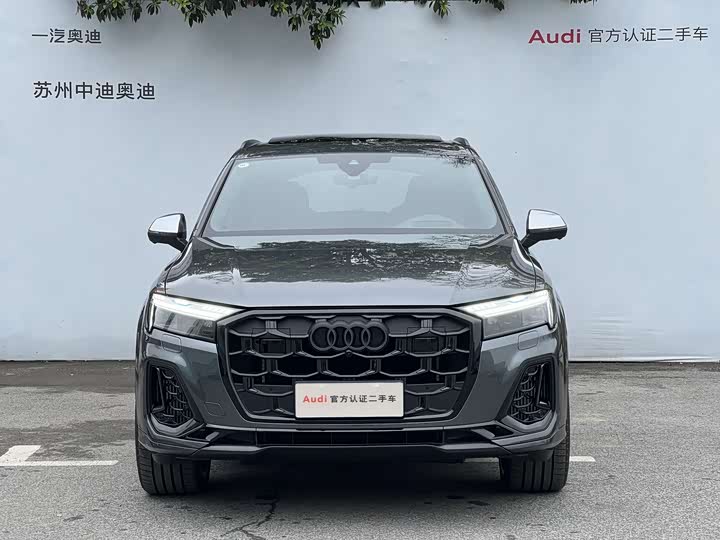 Audi SQ7 2024 4.0 TFSI — фото 2