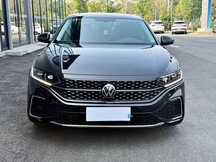 Volkswagen Passat — фото 2