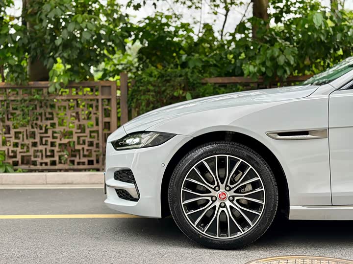 Jaguar XEL 2020 2.0 T 200 PS S — фото 9