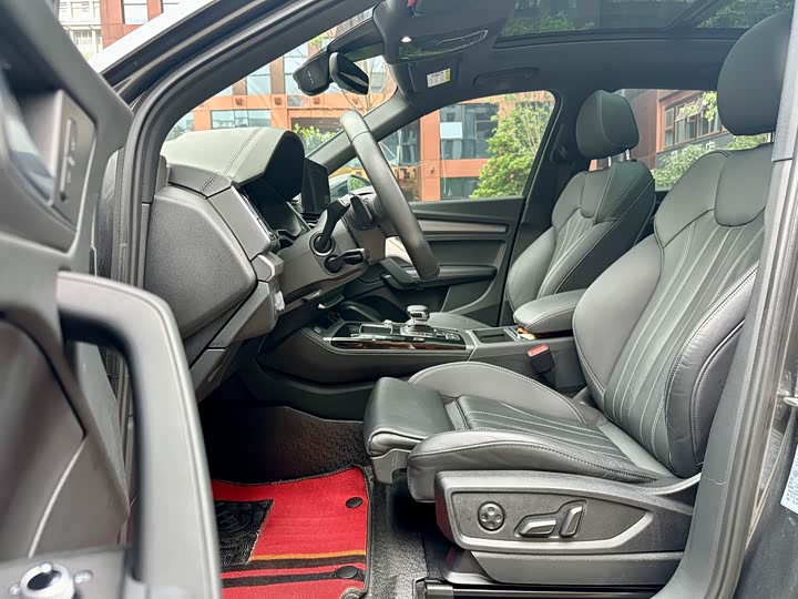 Audi Q5L 2022 40 T — фото 7