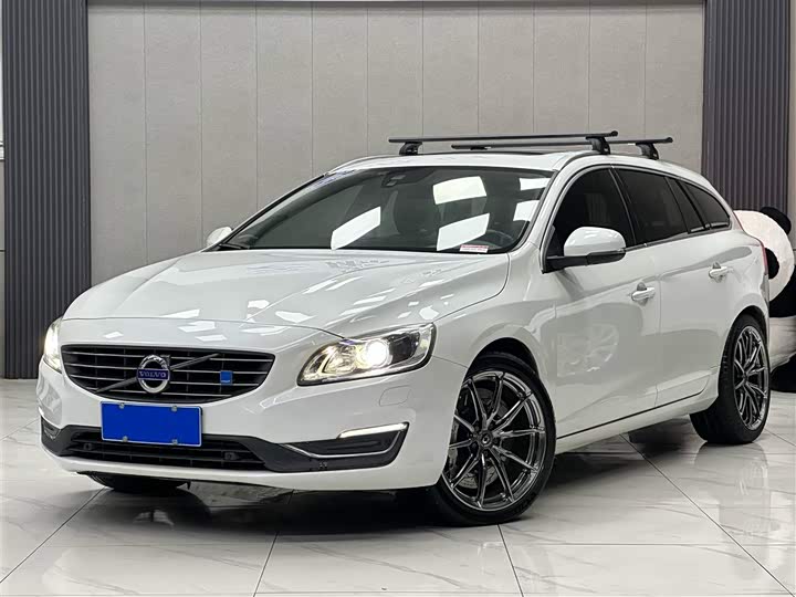 Volvo V60 2015 T 5 — фото 1