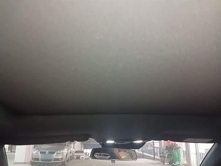 Changan UNI-V 2024 1.5 T Sport — фото 18