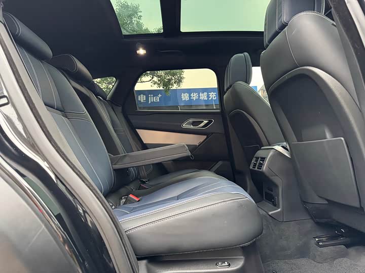 Land Rover Range Rover Velar — фото 10